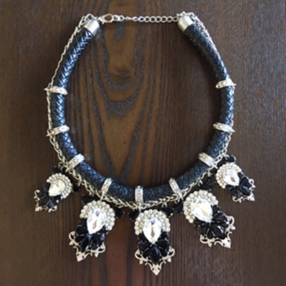 Jewelry - Black Leather Statement Necklace
